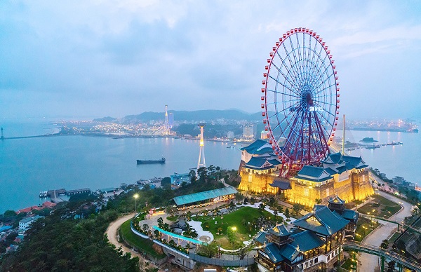 VỊNH HẠ LONG - HẠ LONG PARK - BÃI CHÁY